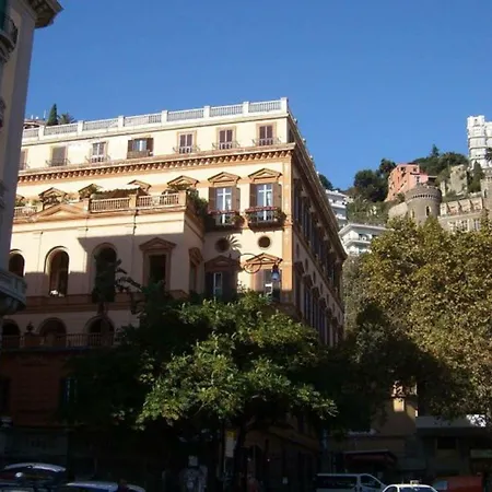 Amedeo Affittacamere Napoli